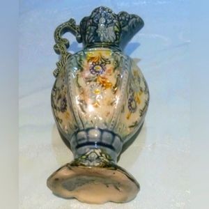 Majolica 9" pottery citrus vase